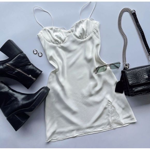 Princess Polly Snowbird White Mini Dress size 4 - Picture 3 of 8